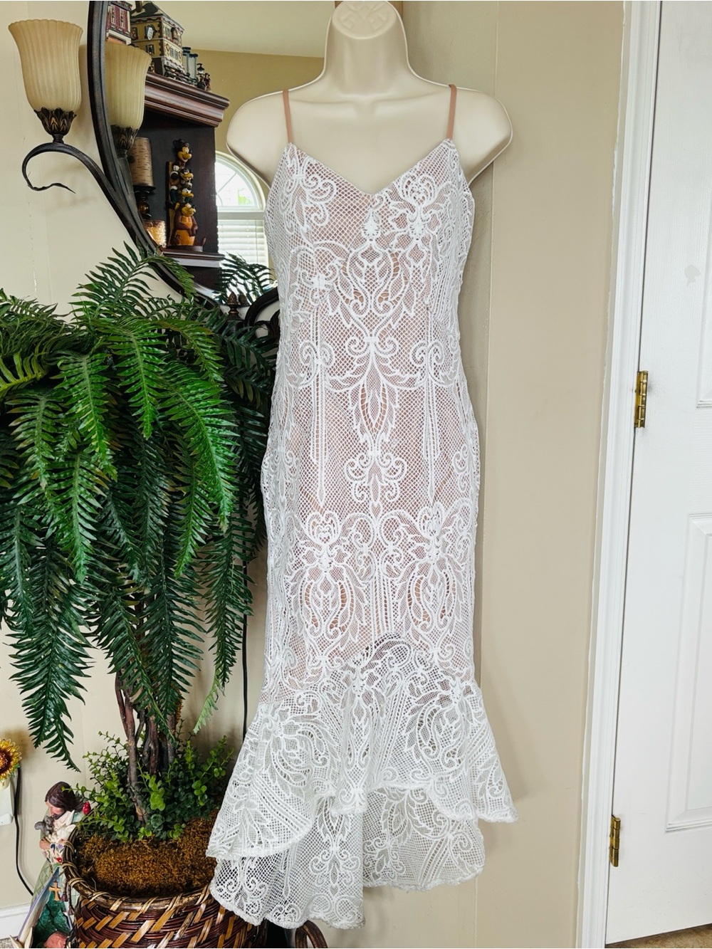 DO+BE White Crochet Lace Nude Lining Slip Dress Spaghetti Strap High Low Trumpet